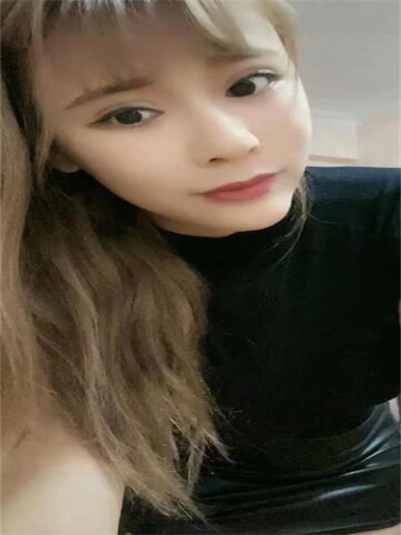 D奶靓妹爽记，口活也是一绝，爽到飞起
