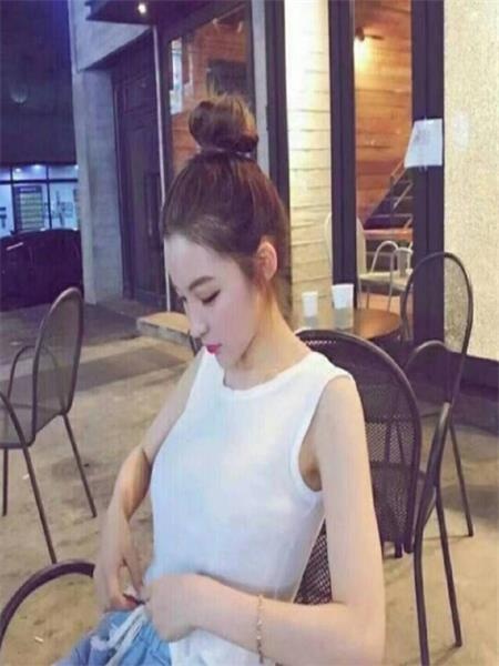 妹子服务态度好，温柔，皮肤白