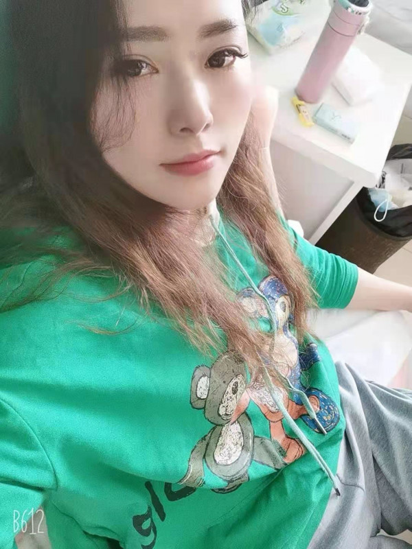 小姐姐大方得体，皮肤蛮白，泻火很划算