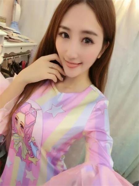分享个身材好，颜值高的完美女神