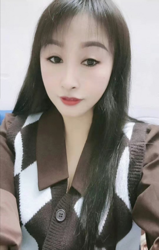 翘臀小姐姐，身材很棒，建议后入