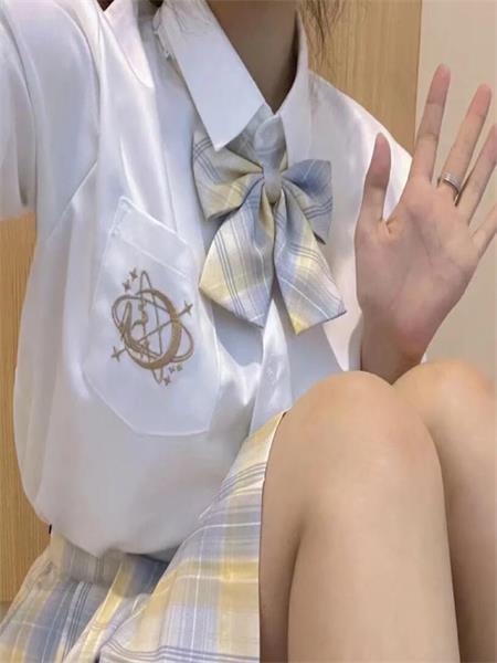服务系美女，全套很舒服，挺爽
