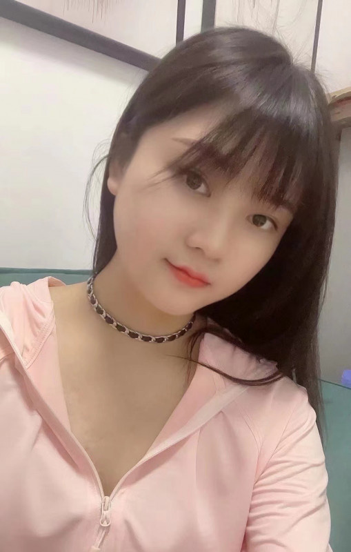 长相甜美的年轻妹子，身材好，不催钟
