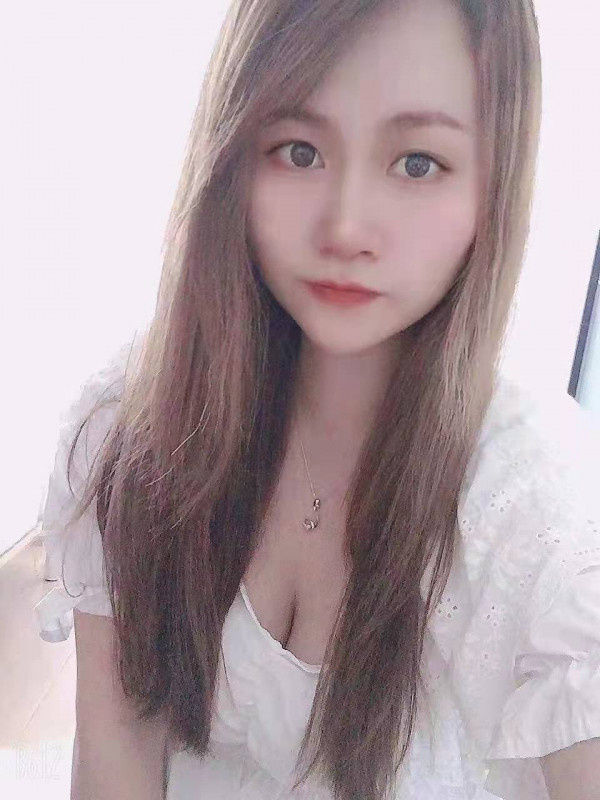 妹妹身子骨软软的，三点粉嫩，征服感满满的