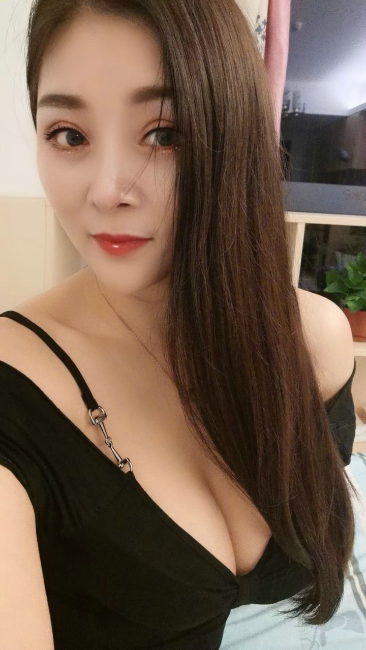 极品身材，肤白貌美，服务相当给力