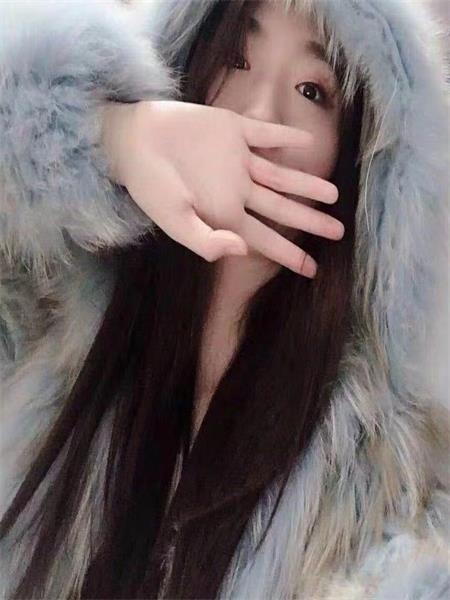 妹子很温柔，姿势也很配合，水多紧