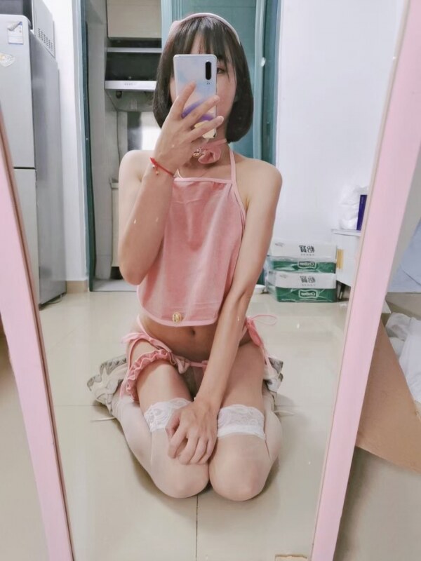 身材娇小的兼职，可爱年轻，毒龙一绝