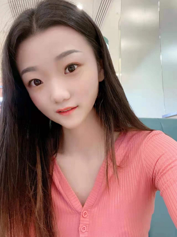 身材瘦小的妹子，喜欢萝莉范的别错过