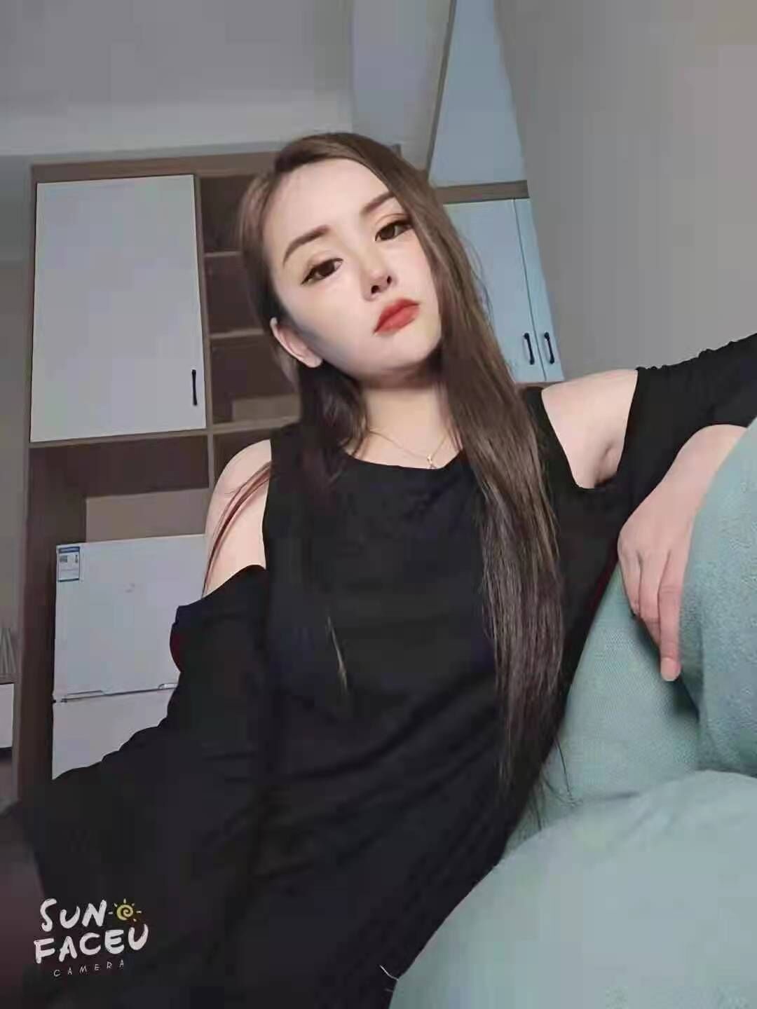 妹子很配合 听话乖巧，态度好