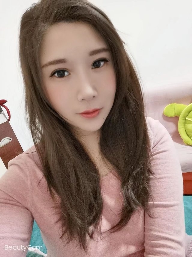 颜值和身材都不错，对靓妹有征服欲的可以去试试