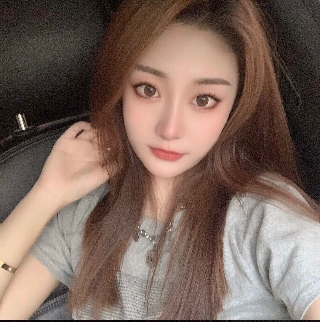 妩媚漂亮，身材很不错，皮肤白嫩，态度很好