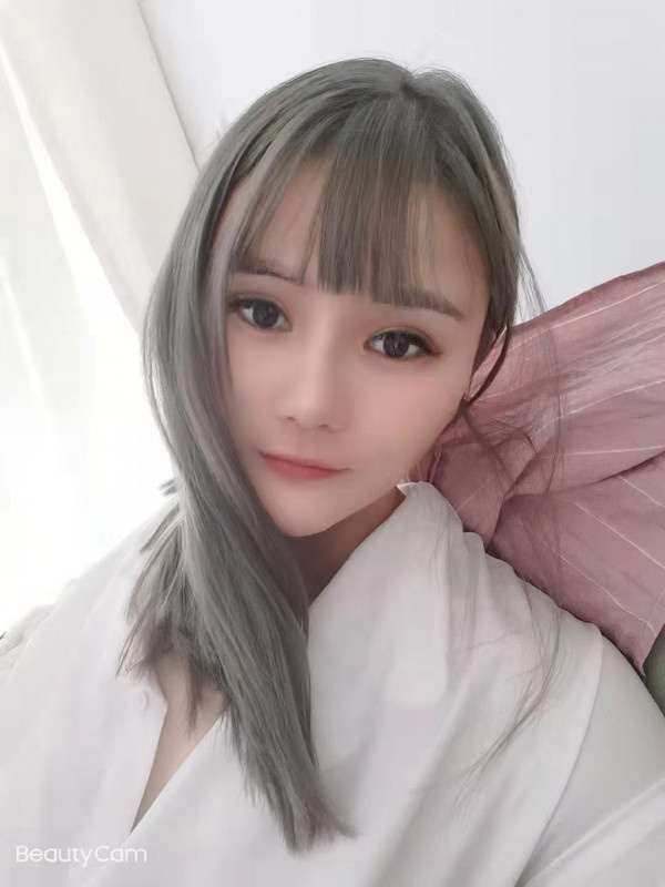 妹子扛着双腿干很有成就感