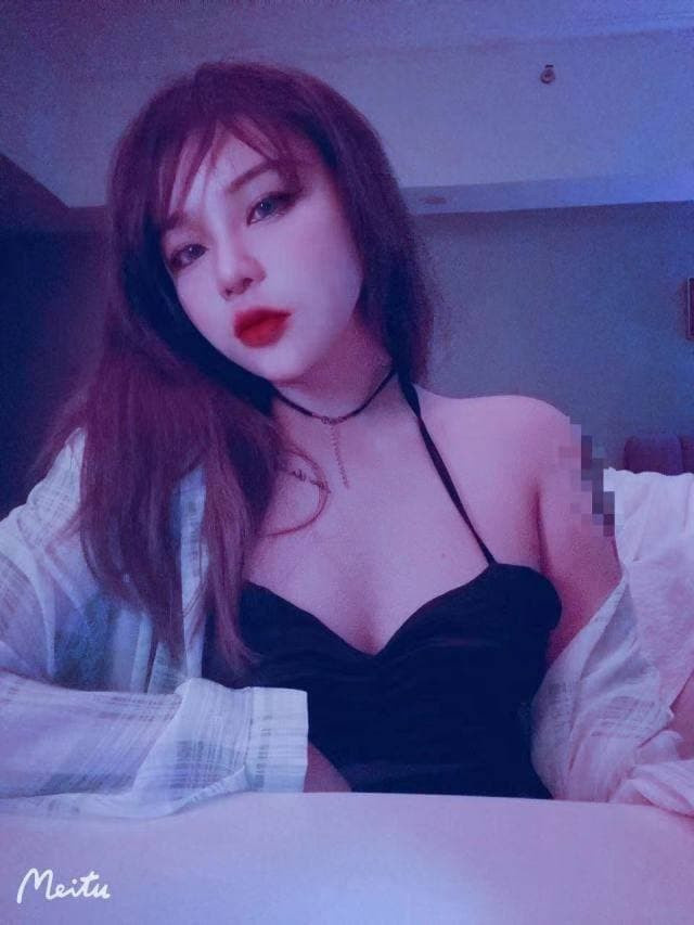 人照对版的妹子，奶子很大，还可以吧