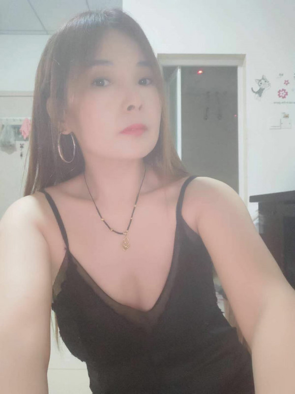 听话配合的熟妇，姿势随便换，泻火划算