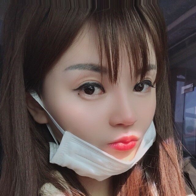 肥美多汁的美少妇