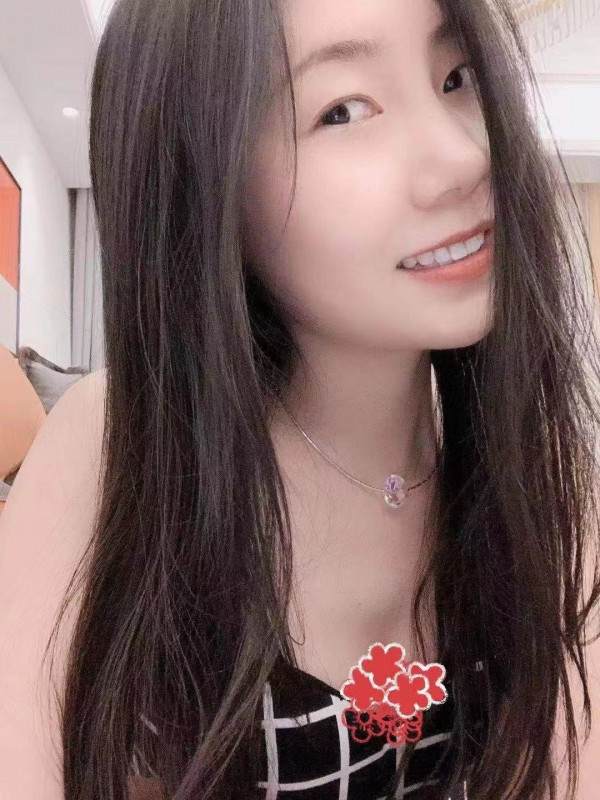 极品身材美女，大长腿，服务主动不机车