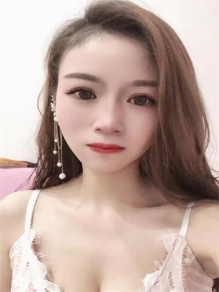 温柔漂亮的妹子，主要是够骚，服务细心放得开