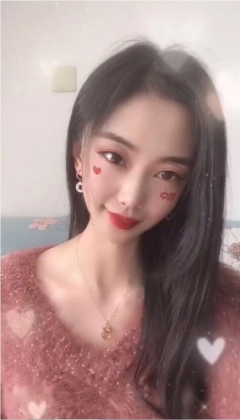 小姐姐长得不错，有点害羞，还很紧