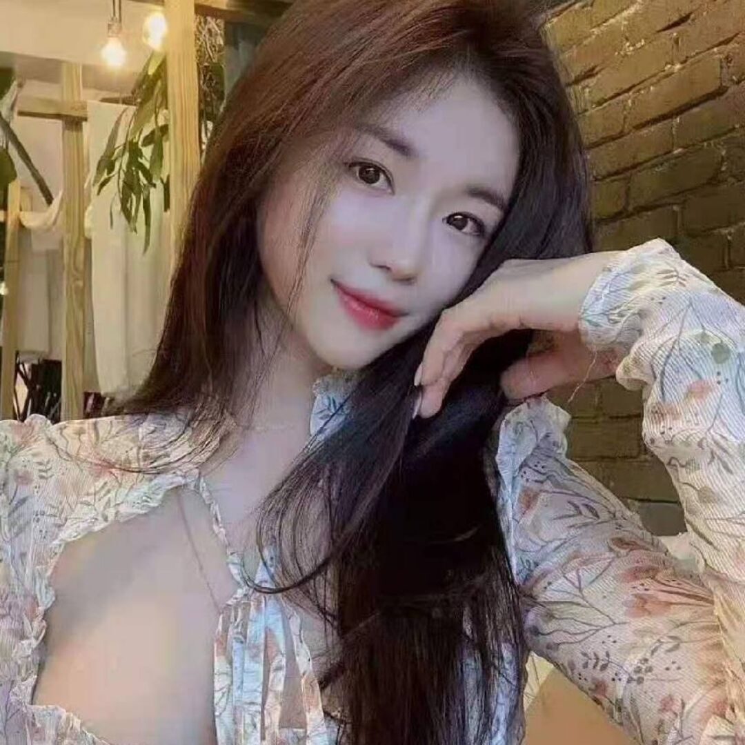 身材颜值中上等，服务比较配合，放得开