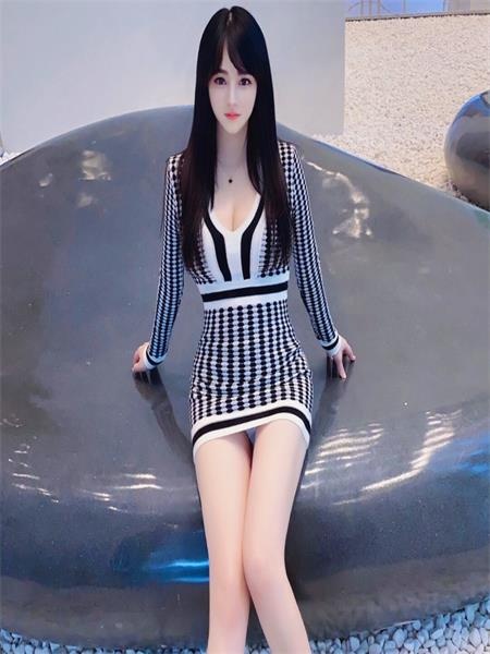 颜值高服务好的大奶，会夹，很值得体验