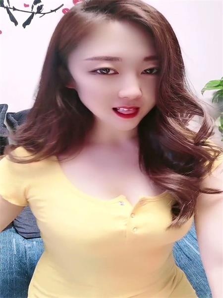 诱惑迷人大胸妹，非常爽，刺激的很