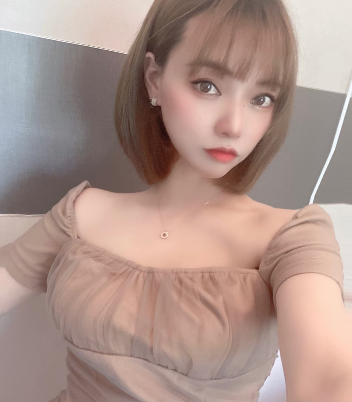 小姐姐非常热情，做事也很主动，不墨迹