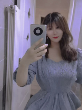 货真价实的骚，身材好，叫声好听的不行