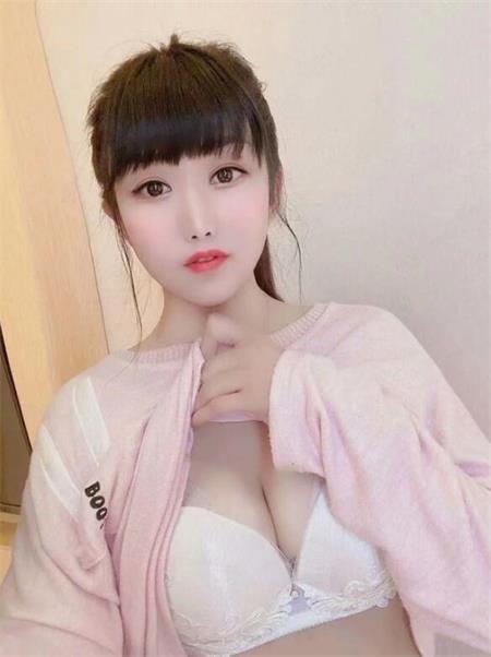 黑长直细腿小姐姐，夹的那是真紧，真舒服啊