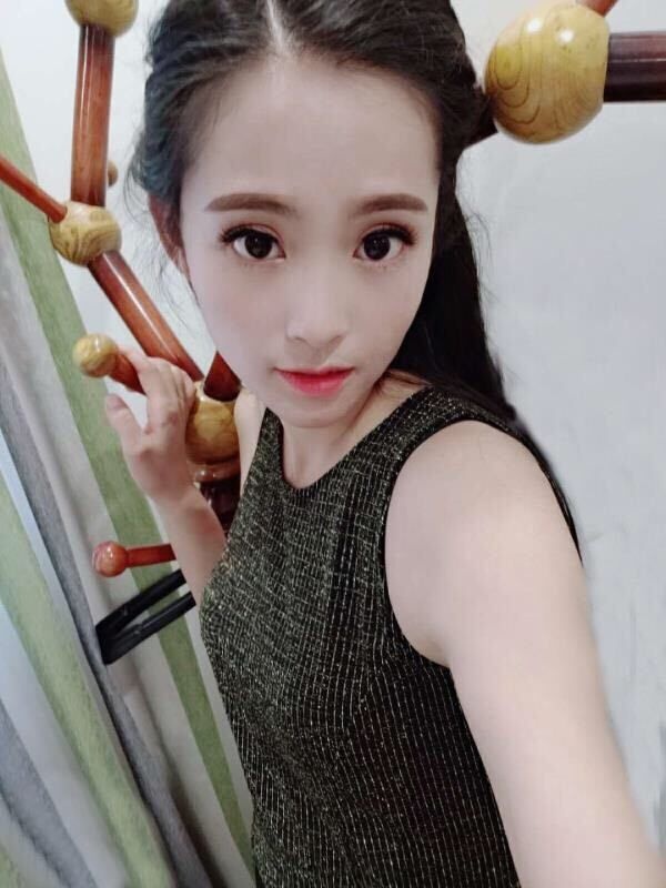 瘦弱轻熟女，下面紧致，毒龙一绝