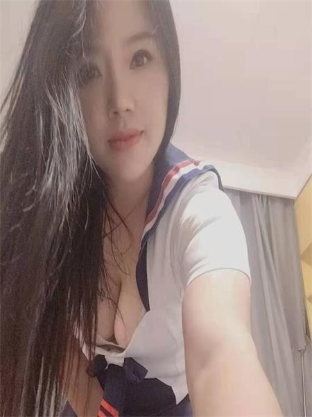 泻火非常爽的小情人，喜欢胸大的可以去体验