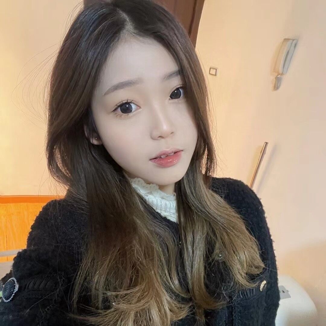 妹子胸超级软超级大，人骚逼浪水多