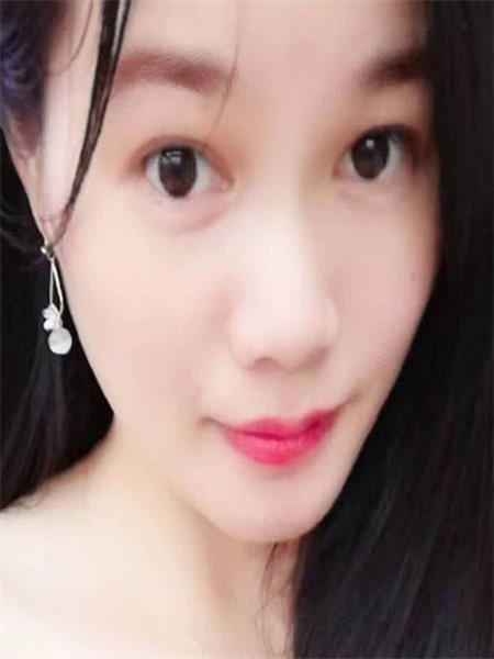 服务很满意，颜值身材都很棒，很正点