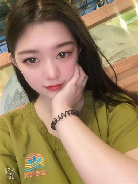 刚做的小妹子，很年轻，也很紧