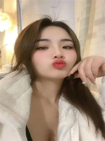 挺漂亮的00后美女，服务爽，配合度高