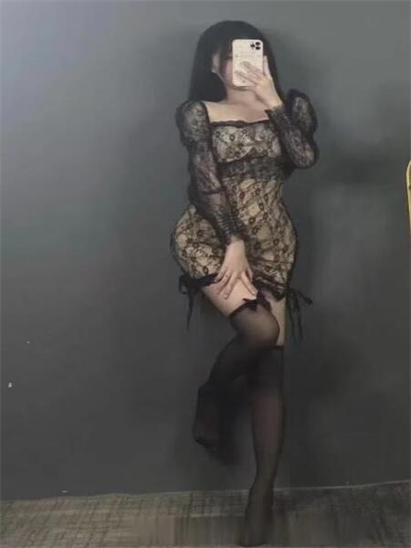 妹子身材好，可以抱在一起操，物有所值