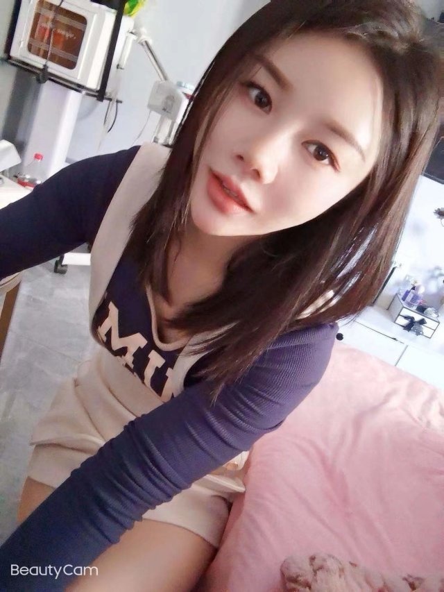 可爱耐看的一个小姑娘