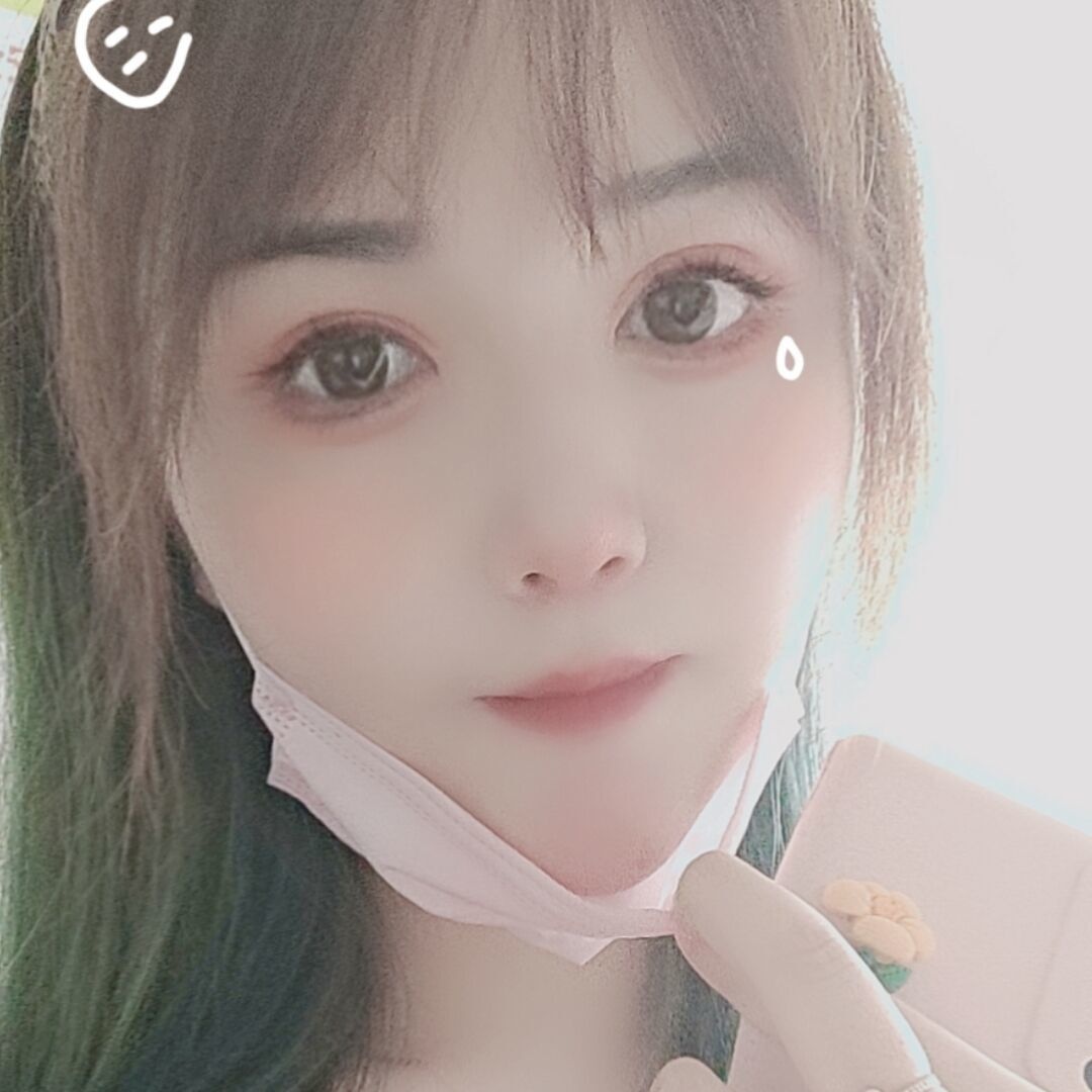 肤白貌美小嫩妹，手感好，适合后入