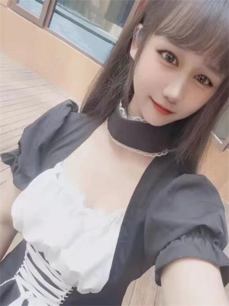 服务到位的性感美女，值得体验