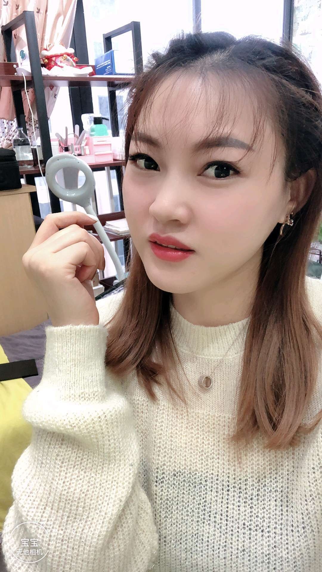 验证狼友推荐的轻熟妹子，服务好不缩水