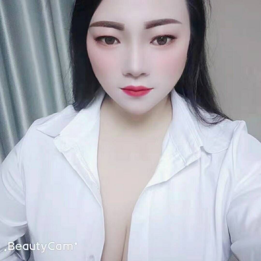 朋友介绍的少妇，会吹、会调情、b水多