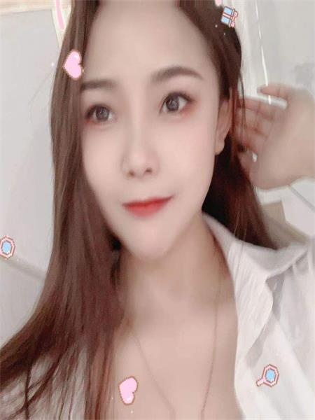 妹子长得还可以，主要是奶大，很听话