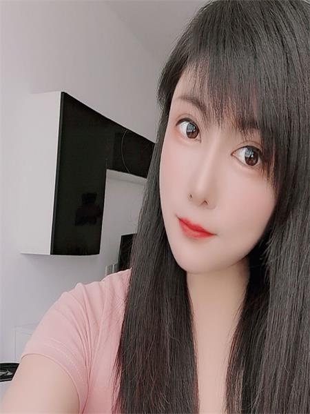 骚气十足的妹纸