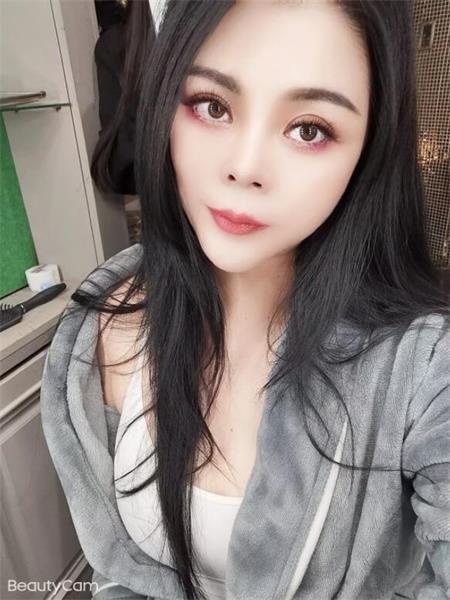 令人着迷的风韵少妇，口活不错，性价比高