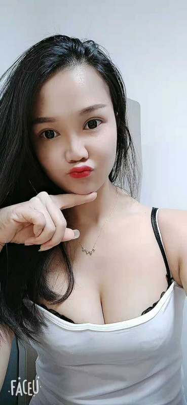 服务做的细致，不催钟，身材还算不错