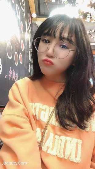 和声细语的嫩妹，人照无差，很温柔