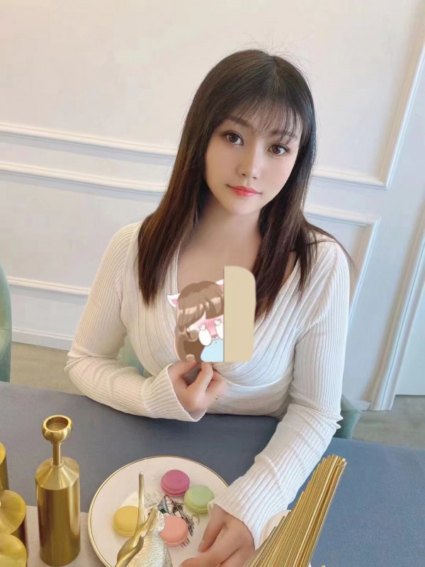 妹子长得巴适，身材也好，sh爽到飞起，