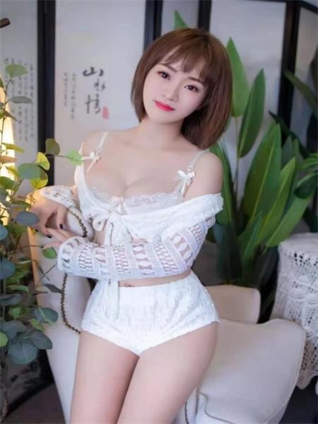 服务系的妹子，身材好，不催人