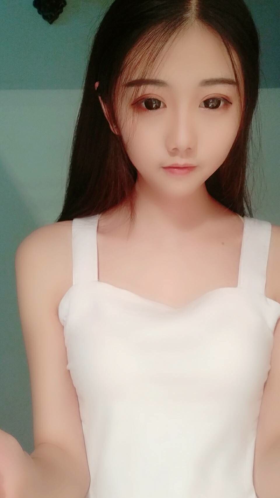 年轻可爱小姐姐，脸蛋不错，服务好