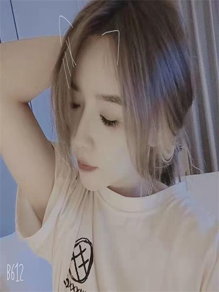 可爱小妹服务爽，挺萌的，很听话