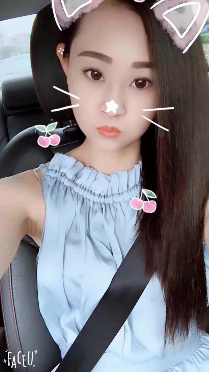 服务系妹子，身材瘦小，口活好